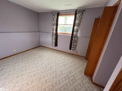 *** *** *** *** Belle Plaine IA 52208