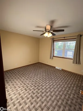 *** *** *** *** Belle Plaine IA 52208