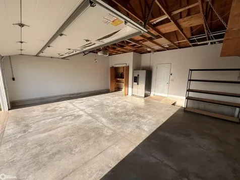 *** *** *** *** Belle Plaine IA 52208