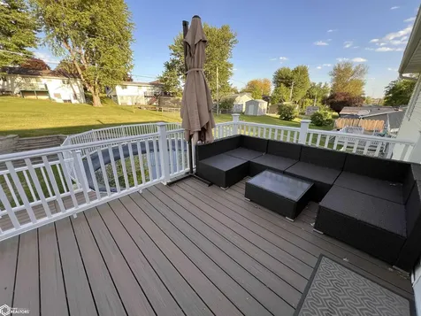 *** *** *** *** Belle Plaine IA 52208