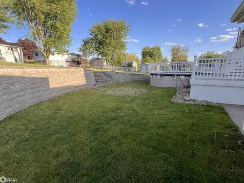 *** *** *** *** Belle Plaine IA 52208