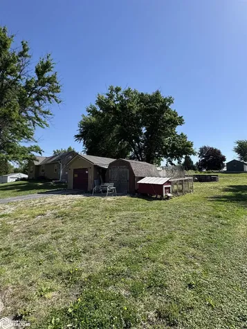 208 W 4th Street Hedrick IA 52563