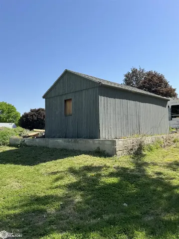 208 W 4th Street Hedrick IA 52563