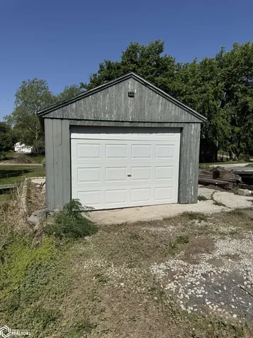 208 W 4th Street Hedrick IA 52563