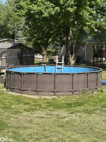 208 W 4th Street Hedrick IA 52563