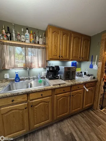 208 W 4th Street Hedrick IA 52563