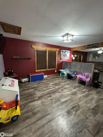 208 W 4th Street Hedrick IA 52563