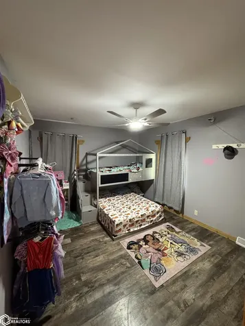 208 W 4th Street Hedrick IA 52563