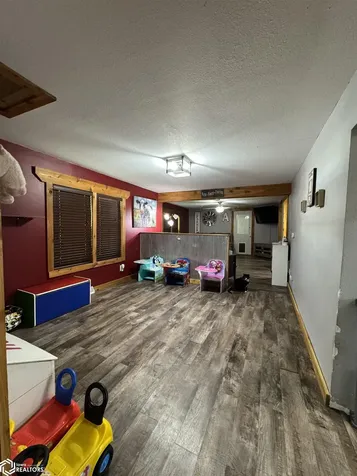 208 W 4th Street Hedrick IA 52563