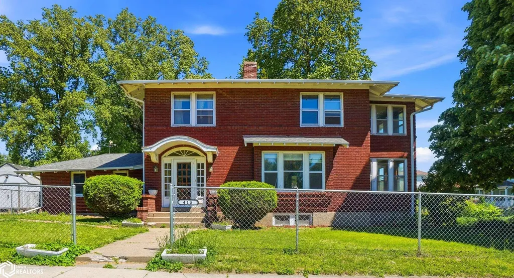415 S Gunnison Street Burlington IA 52601