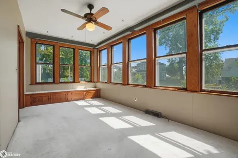 415 S Gunnison Street Burlington IA 52601
