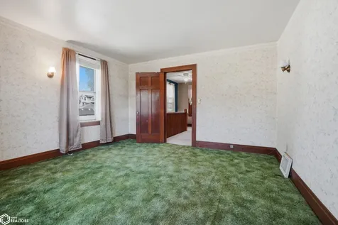 415 S Gunnison Street Burlington IA 52601