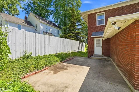 415 S Gunnison Street Burlington IA 52601