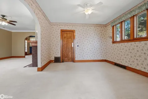415 S Gunnison Street Burlington IA 52601