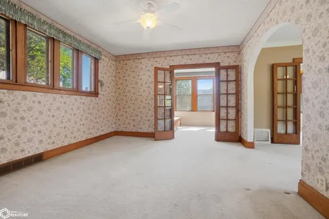 415 S Gunnison Street Burlington IA 52601