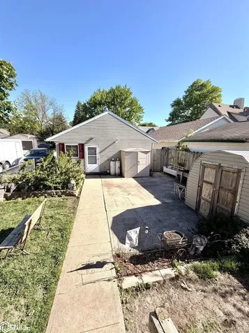 212 12th Street NW Mason City IA 50401