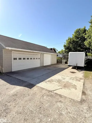 212 12th Street NW Mason City IA 50401