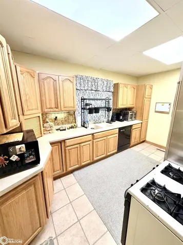 212 12th Street NW Mason City IA 50401