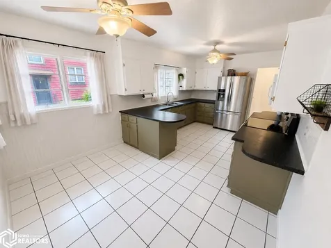 410 N 9th Street Marshalltown IA 50158