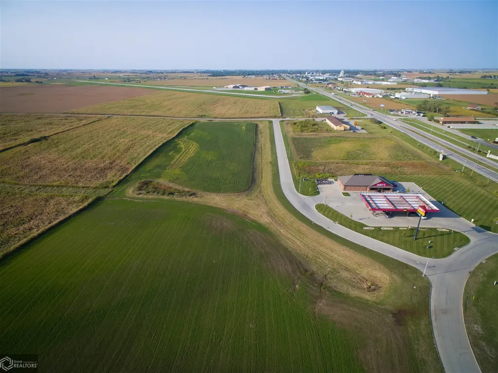 505 Lang Creek Avenue Grinnell IA 50112