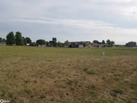 Lot 17 Benton Avenue E Albia IA 52531