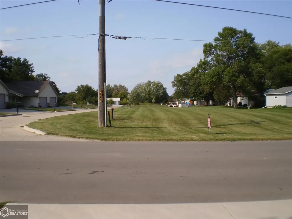5 Armory Lane Hampton IA 50441