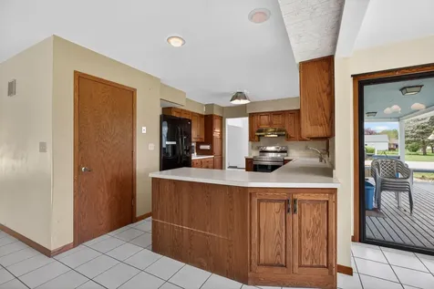 1828 Pinehurst Lane Waterloo IA 50701