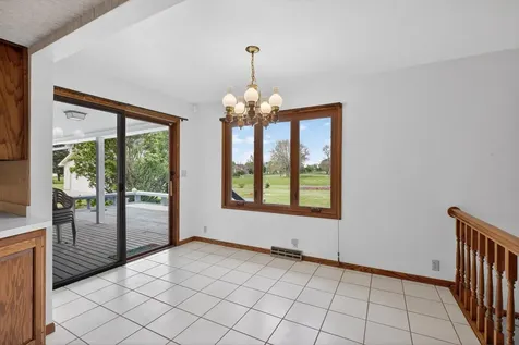 1828 Pinehurst Lane Waterloo IA 50701