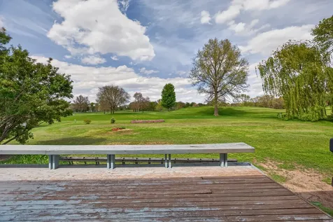 1828 Pinehurst Lane Waterloo IA 50701