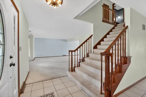 1828 Pinehurst Lane Waterloo IA 50701