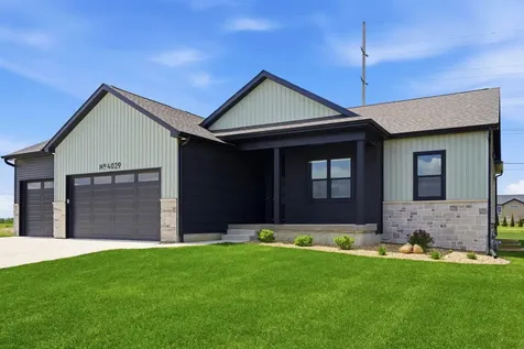 4029 Broomfield Drive Cedar Falls IA 50613