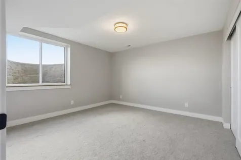 4029 Broomfield Drive Cedar Falls IA 50613