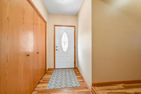 2524 NW 3rd Park Avenue Waverly IA 50677
