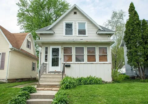 925 Forest Avenue Waterloo IA 50702