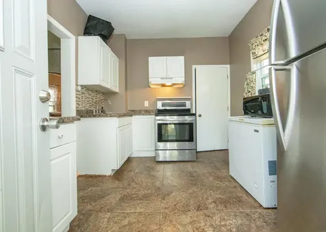 925 Forest Avenue Waterloo IA 50702