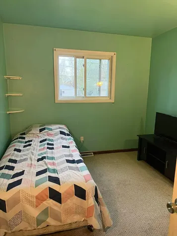 925 Forest Avenue Waterloo IA 50702