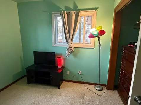 925 Forest Avenue Waterloo IA 50702