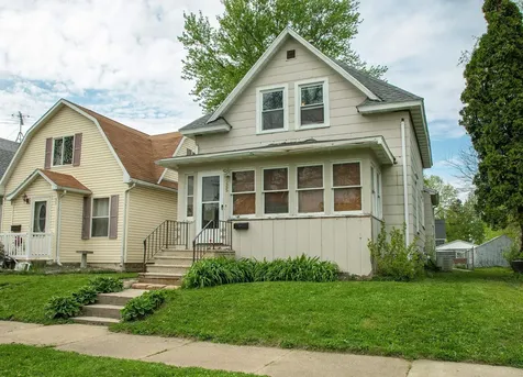 925 Forest Avenue Waterloo IA 50702
