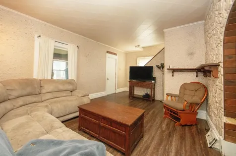 925 Forest Avenue Waterloo IA 50702