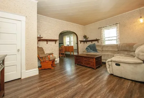 925 Forest Avenue Waterloo IA 50702