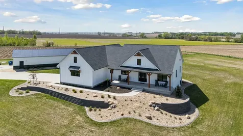 7343 Wagner Road Cedar Falls IA 50613