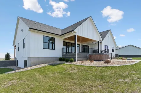7343 Wagner Road Cedar Falls IA 50613