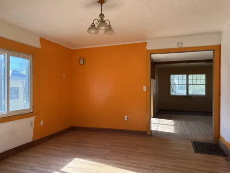 141 NW 2nd Avenue Oelwein IA 50662