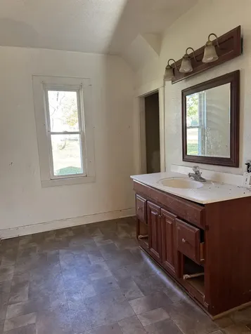141 NW 2nd Avenue Oelwein IA 50662