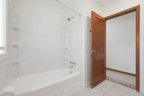 516 Forrest Road Cedar Falls IA 50613