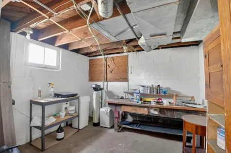 1815 Clay Street Cedar Falls IA 50613