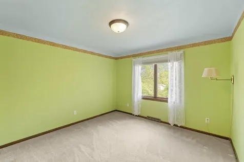 910 Juanita Avenue Cedar Falls IA 50613
