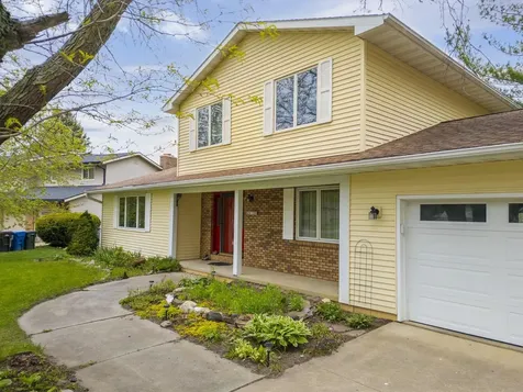 910 Juanita Avenue Cedar Falls IA 50613