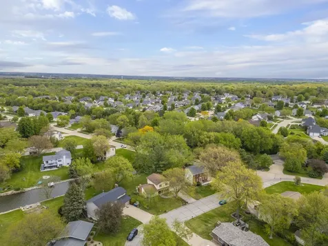 910 Juanita Avenue Cedar Falls IA 50613