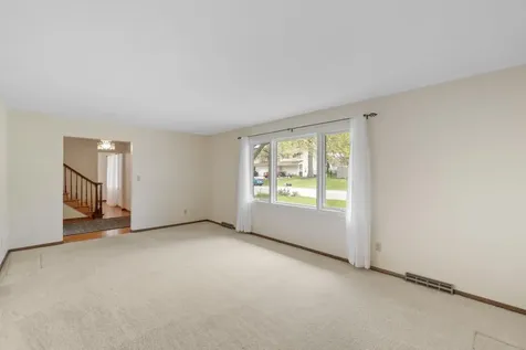 910 Juanita Avenue Cedar Falls IA 50613